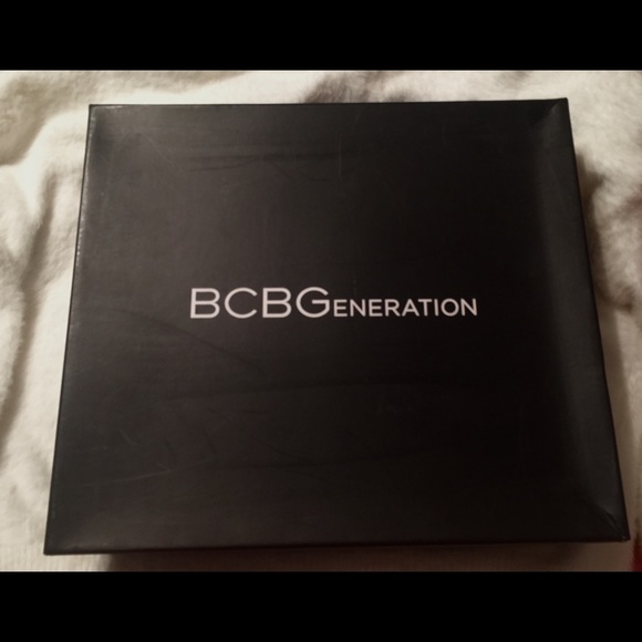 ⬇️Price Drop⬇️ ✨BCBG Black suede heels - Picture 5 of 6